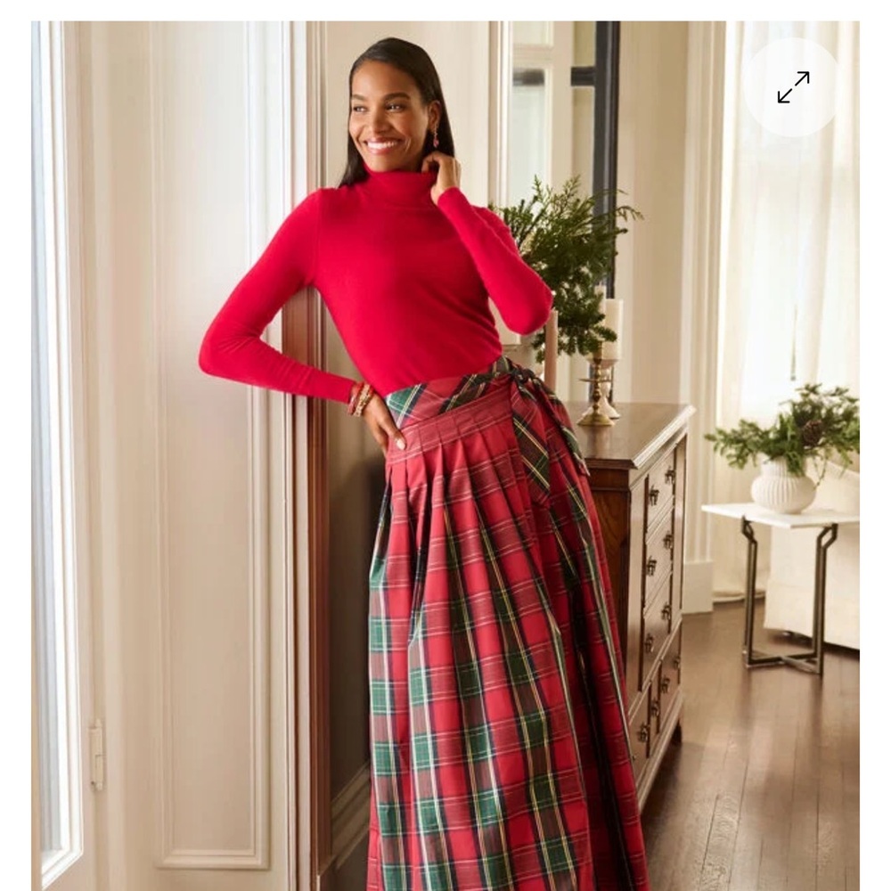 NWT Talbots cashmere sweater. Rated 4.8/5